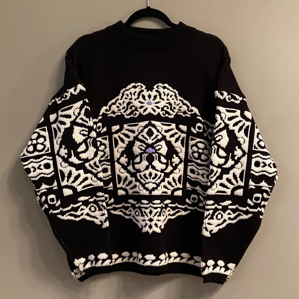 Black and White Knit Sweater - Picture 3 of 15